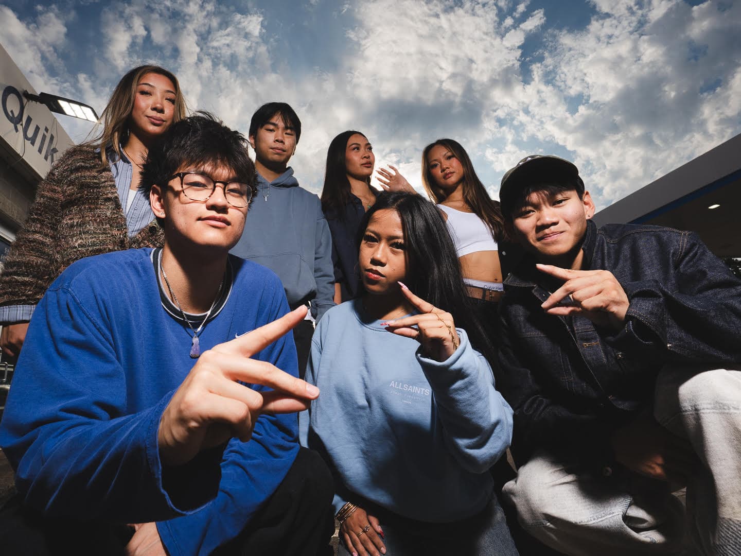 PamNextDoor group photo
